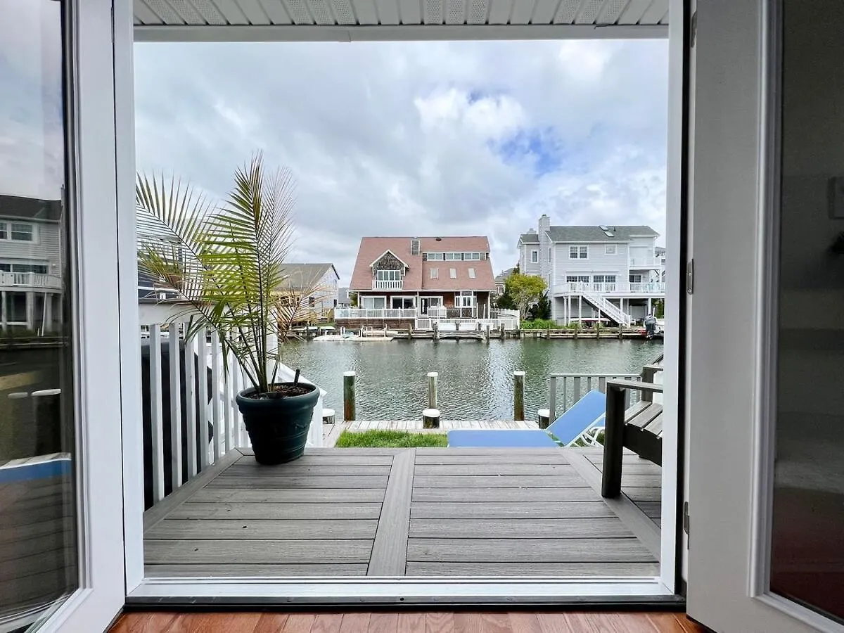 別荘 3Br Canal Front Getaway Near Fenwick Walk To Beach With Dock And Kayaks オーシャン・シティ 米国